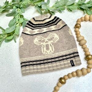 ARITZIA Wool one size beannie TOUQUE hat w cabin cottage vibe